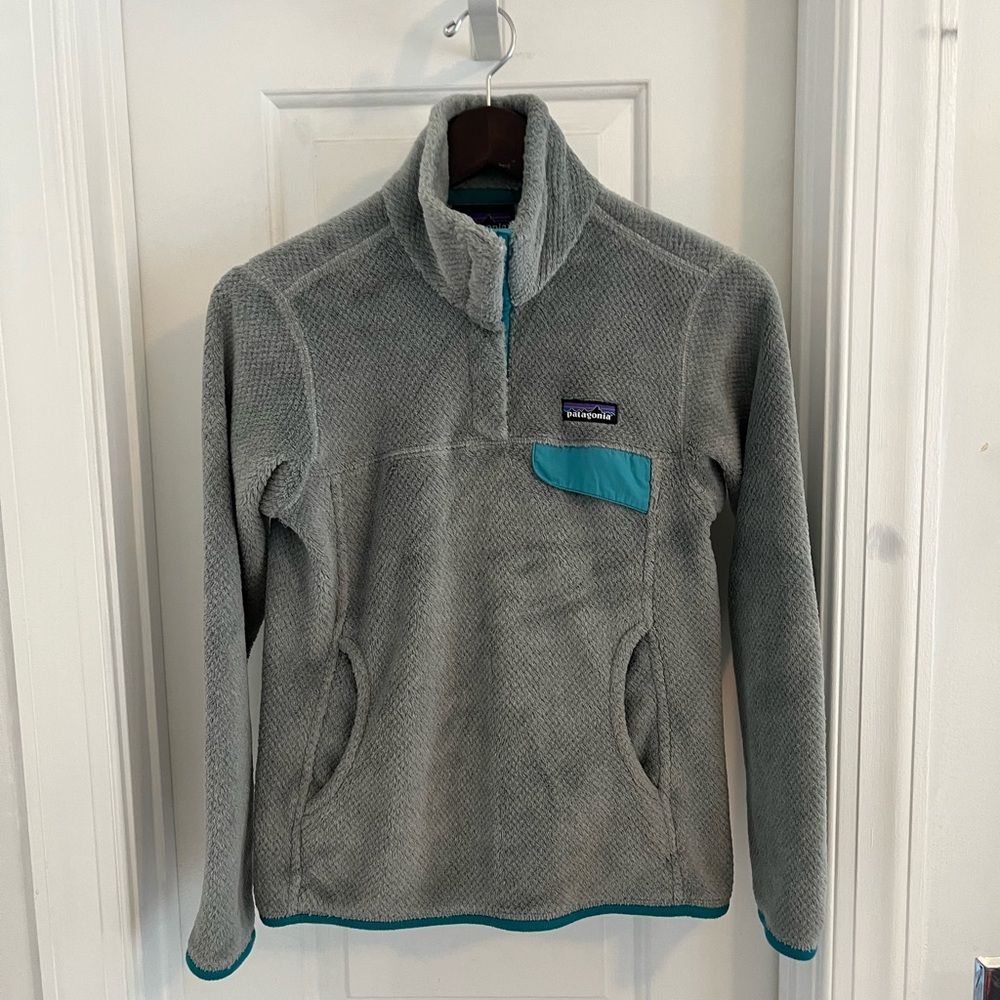 Patagonia Women’s Re-Tool Snap-T Fleece Pullover — Gray/Teal Sz S (19×23)‎